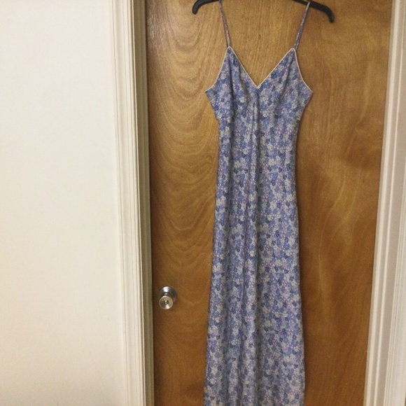 Viamode Other - Beautiful Viamode periwinkle floral print slip dress/nightgown